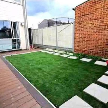 Апартаменты Snoozeden Chalvey, Слау Экстерьер фото